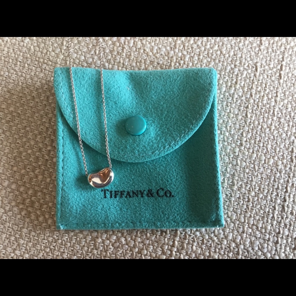 Tiffany & Co. Elsa Peretti Bean necklace